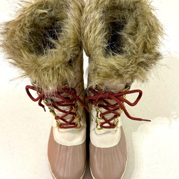 SOREL boots - Picture 8 of 8